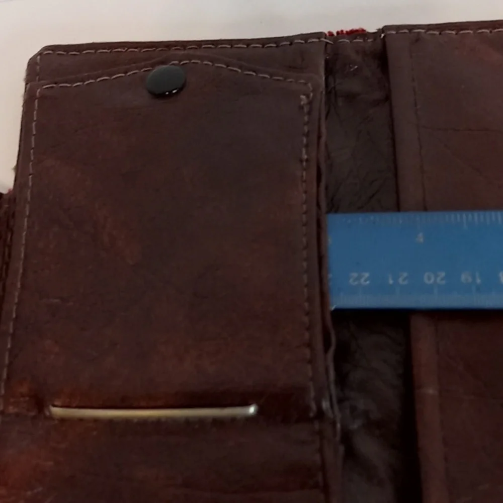 VINTAGE Floral Petite Point Tapestry & Leather Tri-fold Wallet / Clutch
